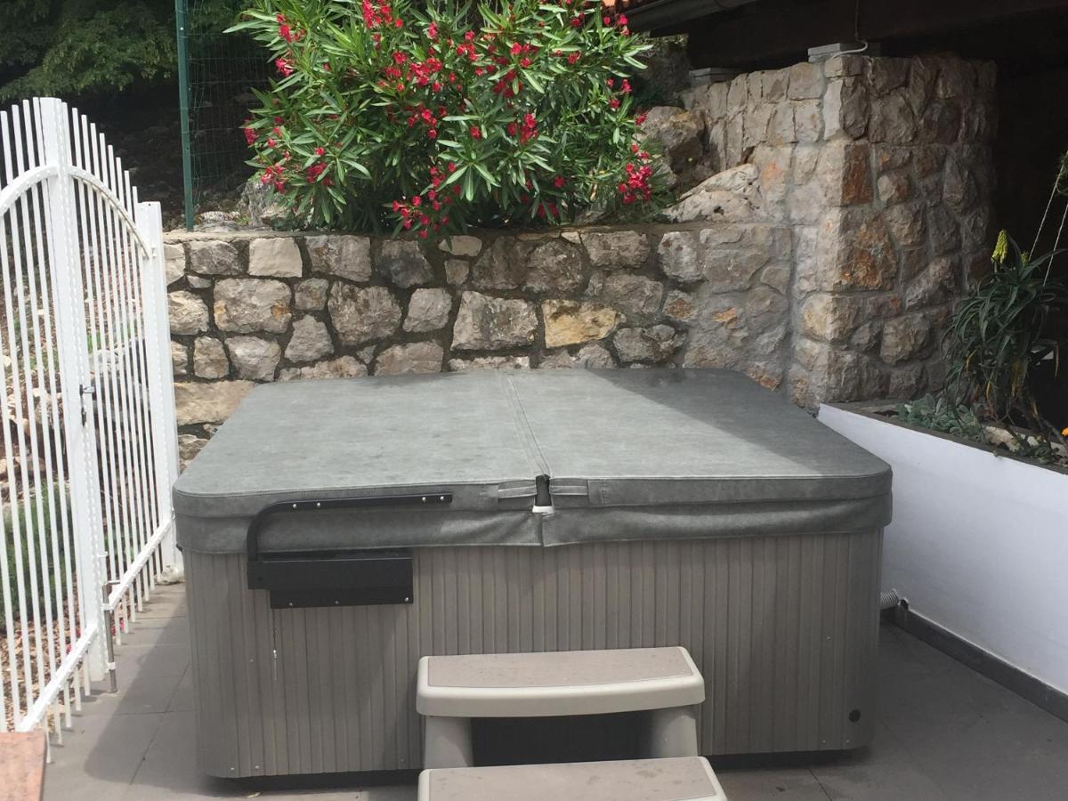 Porozina Tramuntana Holiday Home מראה חיצוני תמונה