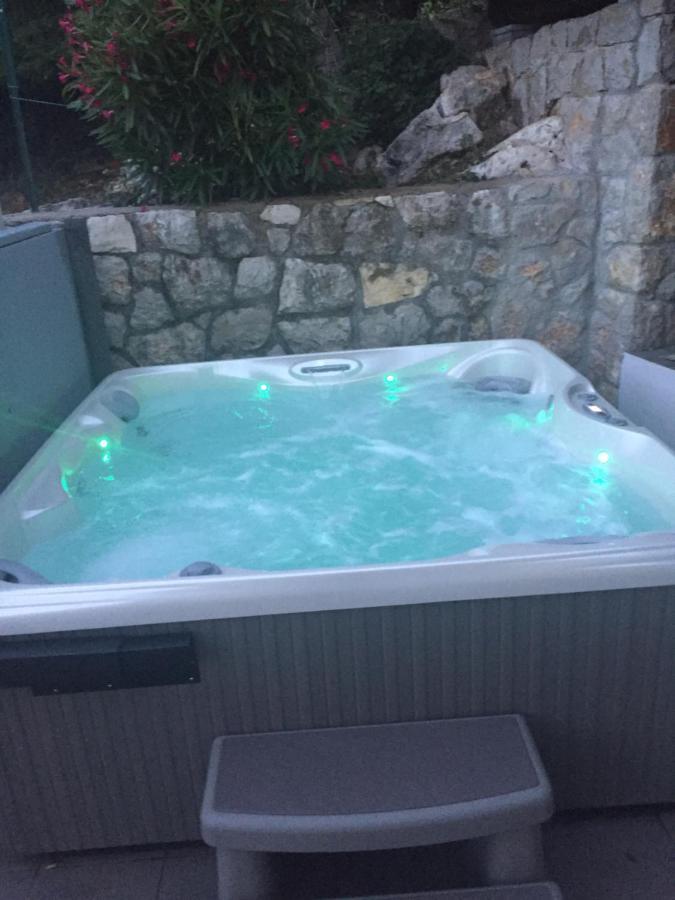 Porozina Tramuntana Holiday Home מראה חיצוני תמונה