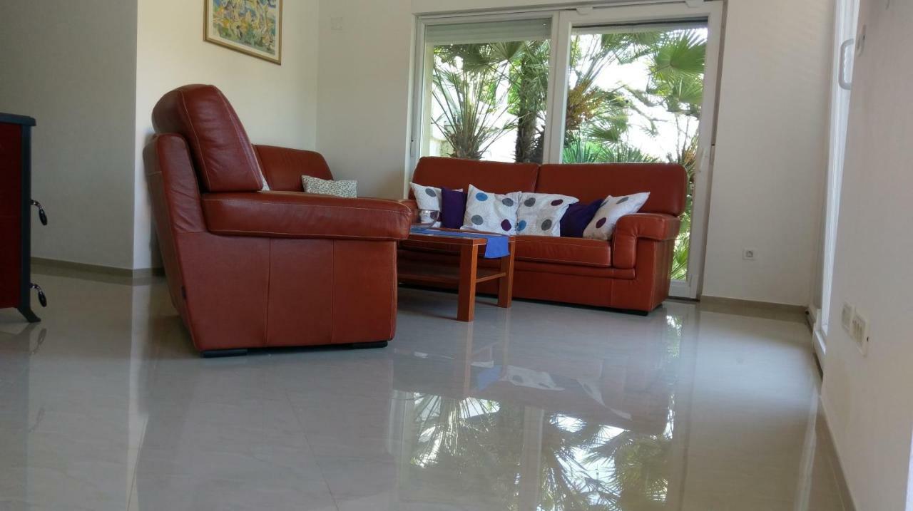 Porozina Tramuntana Holiday Home מראה חיצוני תמונה