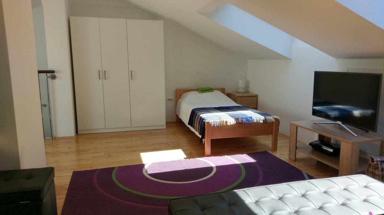 Porozina Tramuntana Holiday Home מראה חיצוני תמונה