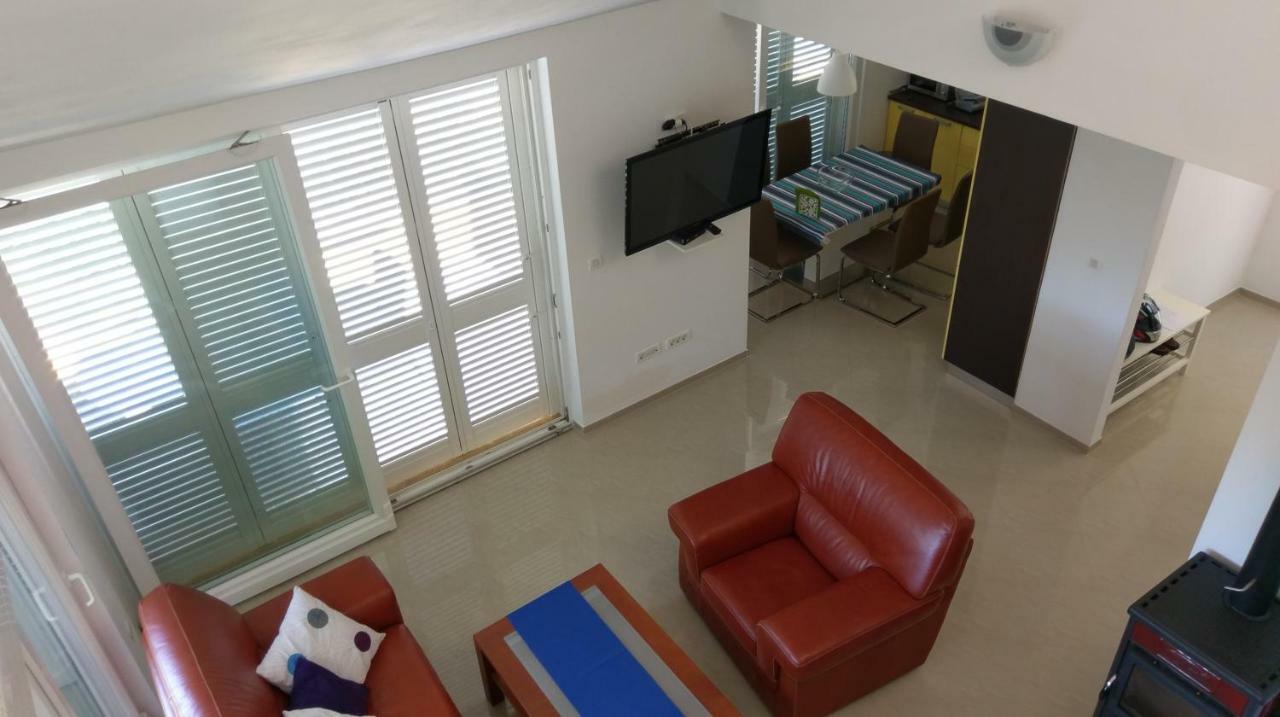 Porozina Tramuntana Holiday Home מראה חיצוני תמונה
