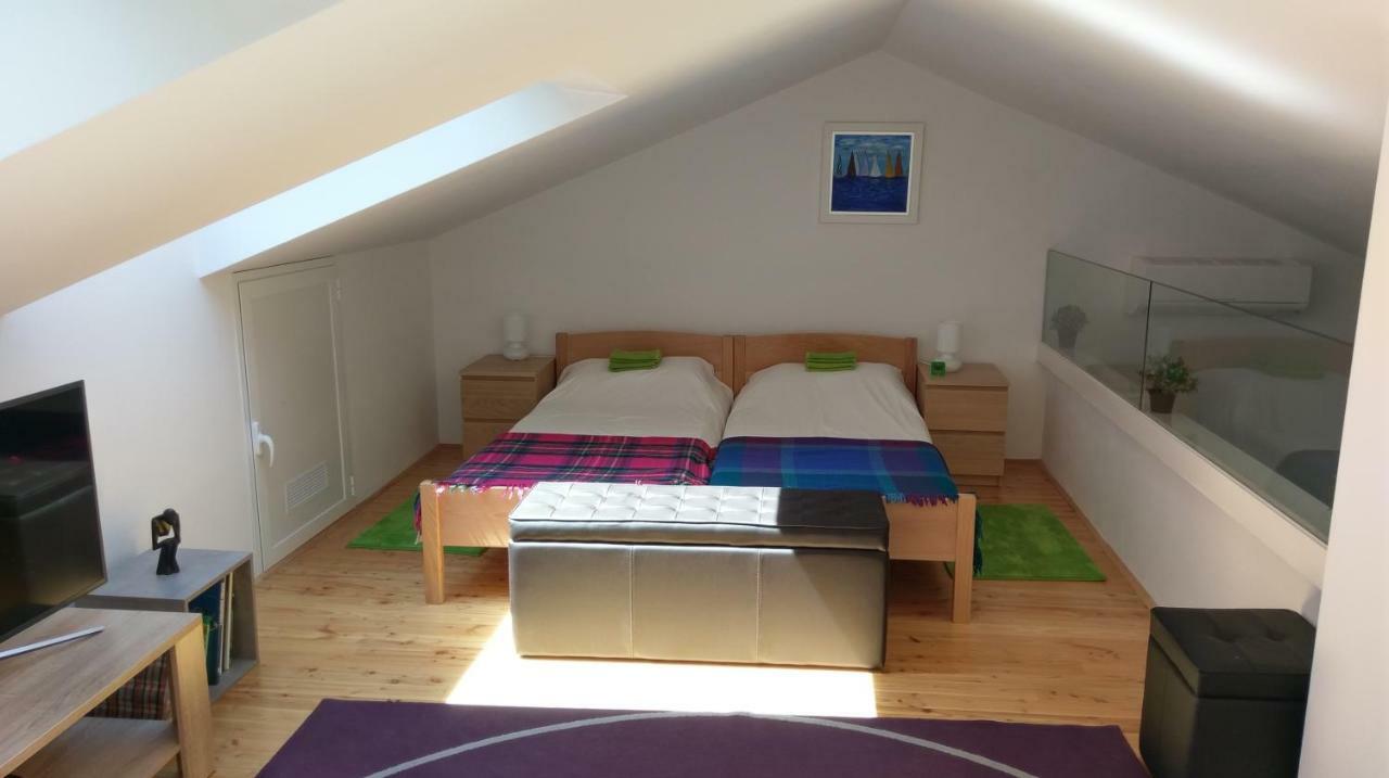 Porozina Tramuntana Holiday Home מראה חיצוני תמונה